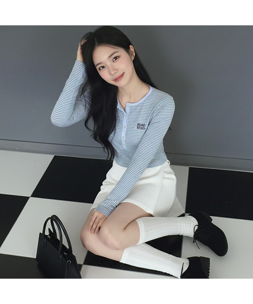muahmuah（ムーアムーア）の「ヘンリーネックストライプステッチTシャツ[6色]（Tシャツ/カットソー・レディース・アイボリー/ブラック/グレー/ブルー/ブラウン/クリーム・FREE）」の6枚目の写真