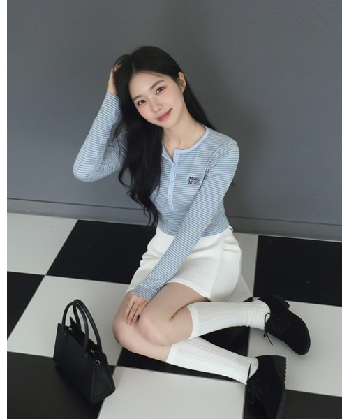 muahmuah（ムーアムーア）の「ヘンリーネックストライプステッチTシャツ[6色]（Tシャツ/カットソー・レディース・アイボリー/ブラック/グレー/ブルー/ブラウン/クリーム・FREE）」の18枚目の写真