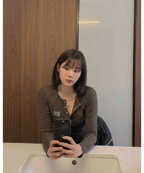 muahmuah（ムーアムーア）の「ヘンリーネックストライプステッチTシャツ[6色]（Tシャツ/カットソー・レディース・アイボリー/ブラック/グレー/ブルー/ブラウン/クリーム・FREE）」の14枚目の写真