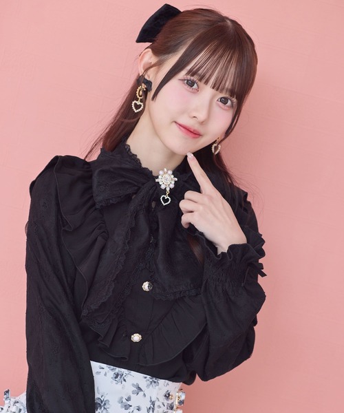 ROJITA(ロジータ)の「レース袖長袖ボウタイブラウス(シャツ/ブラウス・レディース・ブラック/ホワイト・FREE)」の4枚目の写真
