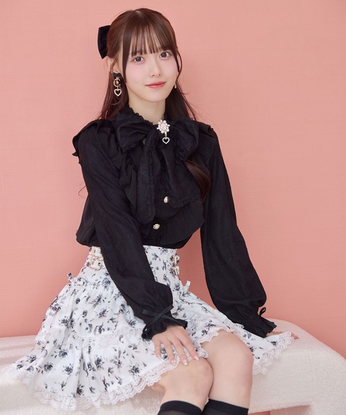 ROJITA(ロジータ)の「レース袖長袖ボウタイブラウス(シャツ/ブラウス・レディース・ブラック/ホワイト・FREE)」の7枚目の写真