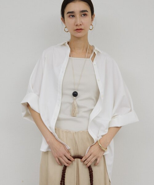 GALLARDAGALANTE(ガリャルダガランテ)の「ハーフスリーブシャツ(シャツ/ブラウス・レディース・グレイッシュベージュ/サックスブルー/ホワイト/ネイビー・FREE)」の9枚目の写真