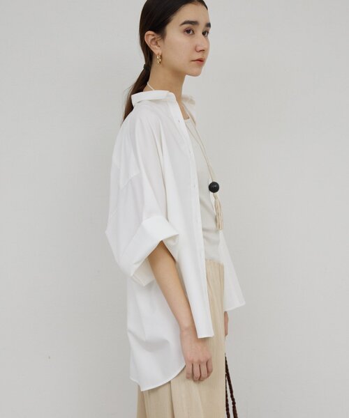 GALLARDAGALANTE(ガリャルダガランテ)の「ハーフスリーブシャツ(シャツ/ブラウス・レディース・グレイッシュベージュ/サックスブルー/ホワイト/ネイビー・FREE)」の10枚目の写真