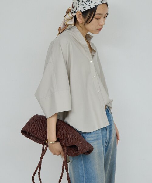 GALLARDAGALANTE(ガリャルダガランテ)の「ハーフスリーブシャツ(シャツ/ブラウス・レディース・グレイッシュベージュ/サックスブルー/ホワイト/ネイビー・FREE)」の19枚目の写真