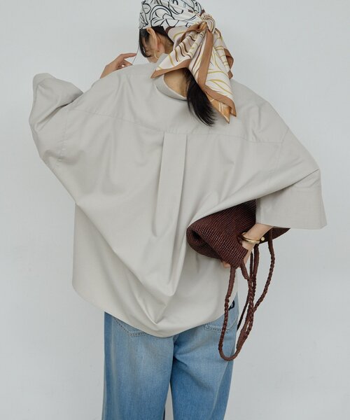 GALLARDAGALANTE(ガリャルダガランテ)の「ハーフスリーブシャツ(シャツ/ブラウス・レディース・グレイッシュベージュ/サックスブルー/ホワイト/ネイビー・FREE)」の20枚目の写真