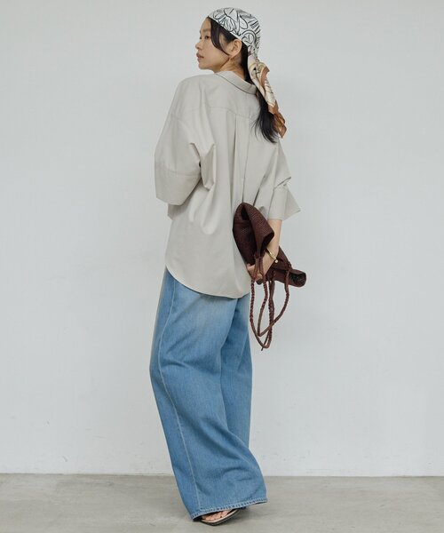 GALLARDAGALANTE(ガリャルダガランテ)の「ハーフスリーブシャツ(シャツ/ブラウス・レディース・グレイッシュベージュ/サックスブルー/ホワイト/ネイビー・FREE)」の22枚目の写真