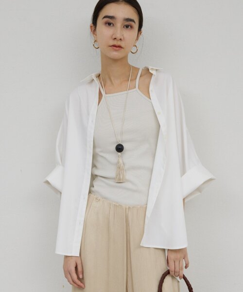 GALLARDAGALANTE（ガリャルダガランテ）の「ハーフスリーブシャツ（シャツ/ブラウス・レディース・グレイッシュベージュ/サックスブルー/ホワイト/ネイビー・FREE）」の2枚目の写真