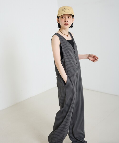 LY（エルワイ）の「【LY】Letter cap　レトロ 刺繍 ロゴ キャップ（キャップ・レディース・ライトグレー/ダークネイビー/イエロー・フリー）」の4枚目の写真