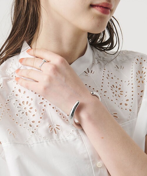 UNITED ARROWS（ユナイテッドアローズ）の「MT バングル（ブレスレット・レディース・シルバー・FREE）」の3枚目の写真