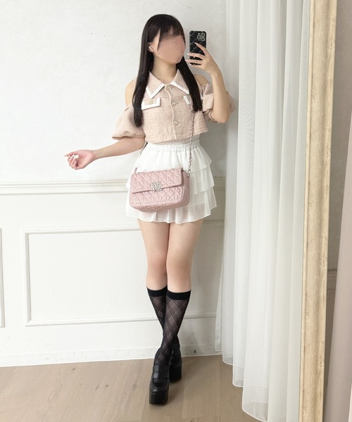 apres jour(アプレジュール)の「ビジューボタンパフスリーブツイードトップス(シャツ/ブラウス・レディース・ブラック/ライトブルー/ピンクベージュ/オフホワイト/ミント・フリー/X-LARGE)」の9枚目の写真