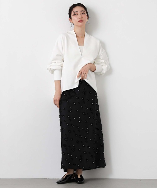 Gready Brilliant(グレディブリリアン)の「LU裏毛キーネックカットソー(Tシャツ/カットソー・レディース・グレイッシュベージュ/チャコールグレー/オフホワイト・38)」の7枚目の写真