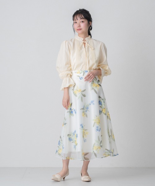 MISCH MASCH(ミッシュマッシュ)の「2026春夏新作 WEB限定 フリルカラー前リボンブラウス(シャツ/ブラウス・レディース・ホワイト/ブルー/イエロー・フリ-)」の17枚目の写真