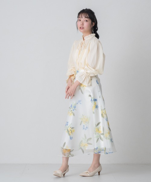 MISCH MASCH(ミッシュマッシュ)の「2026春夏新作 WEB限定 フリルカラー前リボンブラウス(シャツ/ブラウス・レディース・ホワイト/ブルー/イエロー・フリ-)」の18枚目の写真