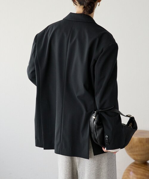 RIVE DROITE（リヴドロワ）の「【こなれ感抜群/接触冷感】ワイドショルダージャケット（テーラードジャケット・レディース・ブラック/ベージュ・FREE）」の9枚目の写真