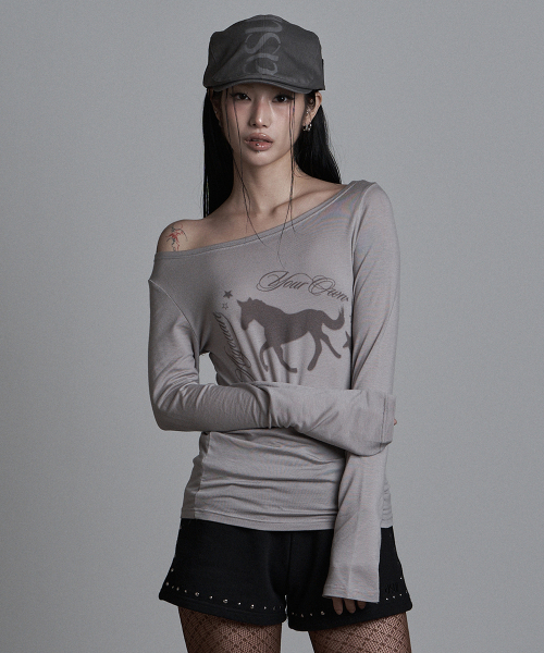 as you are（アズユーアー）の「ホースボートネックロングスリーブダークグレー（Tシャツ/カットソー・レディース・その他・OS）」の3枚目の写真