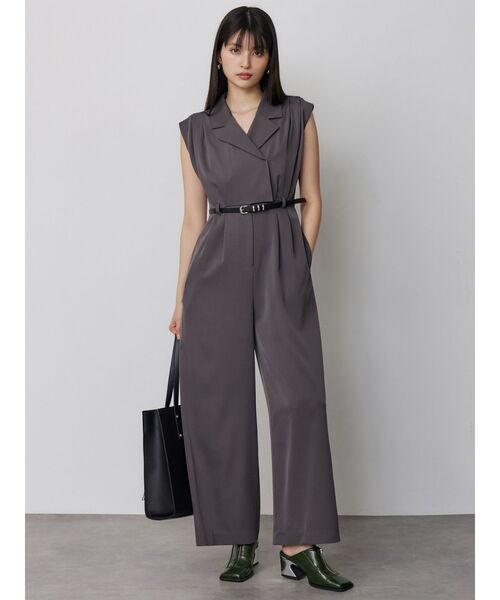 MURUA（ムルーア）の「デザインベルトワイドロンパース（つなぎ/オールインワン・レディース・ベージュ/グレー・FREE）」の4枚目の写真