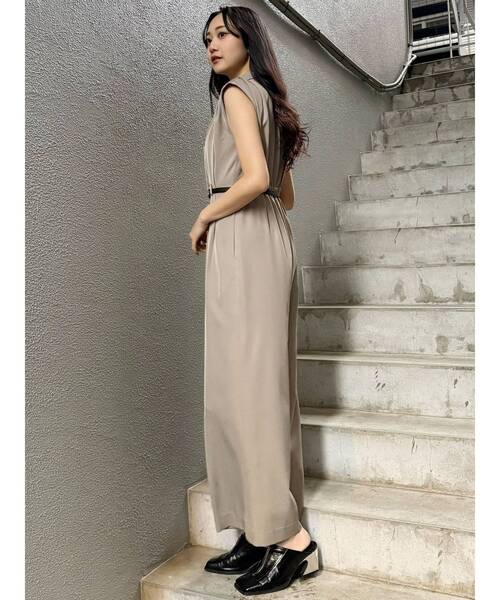 MURUA（ムルーア）の「デザインベルトワイドロンパース（つなぎ/オールインワン・レディース・ベージュ/グレー・FREE）」の13枚目の写真