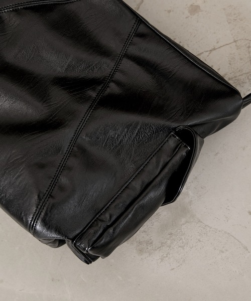 LUENNA(ルエナ)の「【LUENNA】Loose Big Shoulder Bag / ルーズビッグショルダーバッグ(ショルダーバッグ・メンズ・ブラック・FREE)」の11枚目の写真