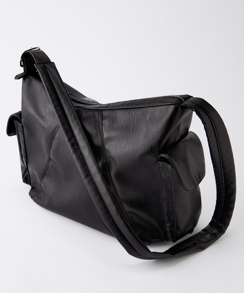 LUENNA(ルエナ)の「【LUENNA】Loose Big Shoulder Bag / ルーズビッグショルダーバッグ(ショルダーバッグ・メンズ・ブラック・FREE)」の15枚目の写真