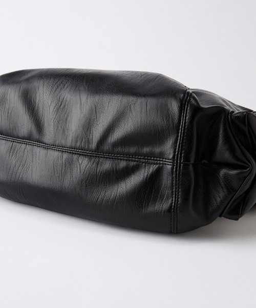 LUENNA(ルエナ)の「【LUENNA】Loose Big Shoulder Bag / ルーズビッグショルダーバッグ(ショルダーバッグ・メンズ・ブラック・FREE)」の16枚目の写真