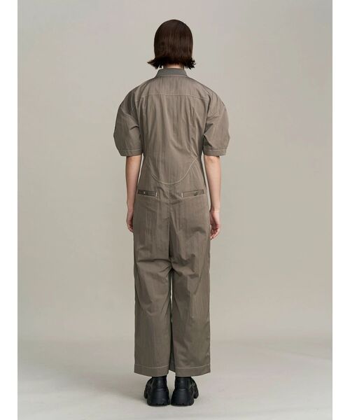 UN3D.（アンスリード）の「TRIANGLE TUCK STITCH AIO / トライアングルタックステッチオールインワン（つなぎ/オールインワン・レディース・グレー/ブラック・38/36）」の7枚目の写真