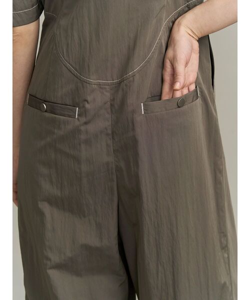 UN3D.（アンスリード）の「TRIANGLE TUCK STITCH AIO / トライアングルタックステッチオールインワン（つなぎ/オールインワン・レディース・グレー/ブラック・38/36）」の13枚目の写真