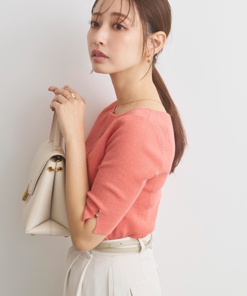 COHINA（コヒナ）の「グロッシー2wayゴールドボタンリブニット 【低身長・小柄女性】（ニット/セーター・レディース・ホワイト/ネイビー/ブルー/ピンク・ONE SIZE）」の5枚目の写真