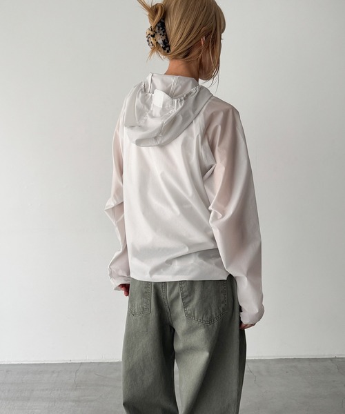CANAL JEAN(キャナルジーン)の「Marmot Super Light Remote Jacket(ナイロンジャケット・レディース・オフホワイト/ネイビー・LARGE/MEDIUM/SMALL)」の4枚目の写真