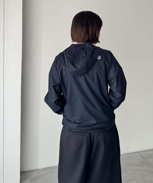 CANAL JEAN(キャナルジーン)の「Marmot Super Light Remote Jacket(ナイロンジャケット・レディース・オフホワイト/ネイビー・LARGE/MEDIUM/SMALL)」の19枚目の写真