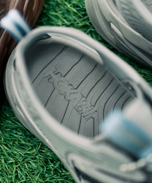 HOKA(ホカ)の「HOPARA 1123112-GVLS(サンダル・メンズ・グレー・25.0cm/24.5cm/24.0cm/23.5cm/23.0cm/30.0cm/29.0cm/28.5cm/28.0cm/27.5cm/27.0cm/26.5cm/26.0cm/25.5cm)」の3枚目の写真