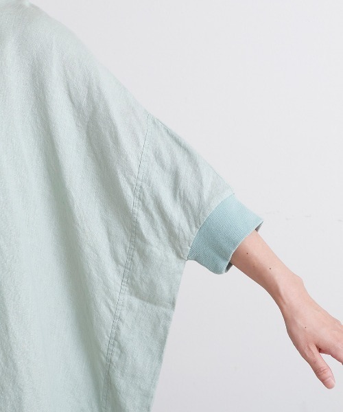 HEAVENLY(ヘブンリー)の「【 HEAVENLY / ヘブンリー 】Linen Back Button Big Pullover 2613032 DLI(シャツ/ブラウス・レディース・ライトグリーン/ブルー/オフホワイト/ブラック・FREE)」の6枚目の写真