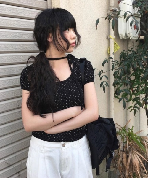 ViViDAY(ビビデー)の「襟リボン ドット柄半袖tシャツ(Tシャツ/カットソー・レディース・ブラック/オフホワイト・M)」の4枚目の写真