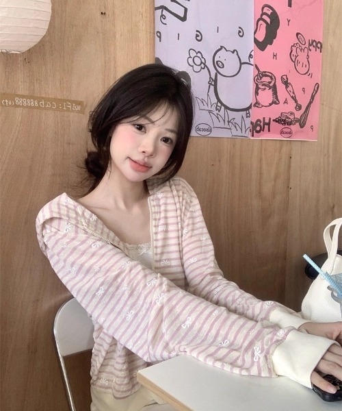 Ritzy（リッツィー）の「ボーダー柄　リボン刺繍パーカー（パーカー・レディース・ピンク・S/M/L）」の3枚目の写真