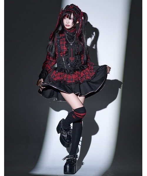 Grrr the Lipper(ガルルザリッパー)の「『Grrr the Lipper/ガルル・ザ・リッパー』御棘嬢園レムネちゃんの拘束吊りスカート(スカート・レディース・ブラック/ブラック×レッド・M/S)」の17枚目の写真