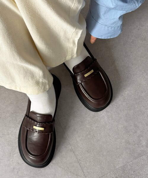 CPCM(シーピーシーエム)の「ステッチ厚底ローファー(スニーカー・レディース・ブラック/ブラウン・MEDIUM/LARGE)」の2枚目の写真