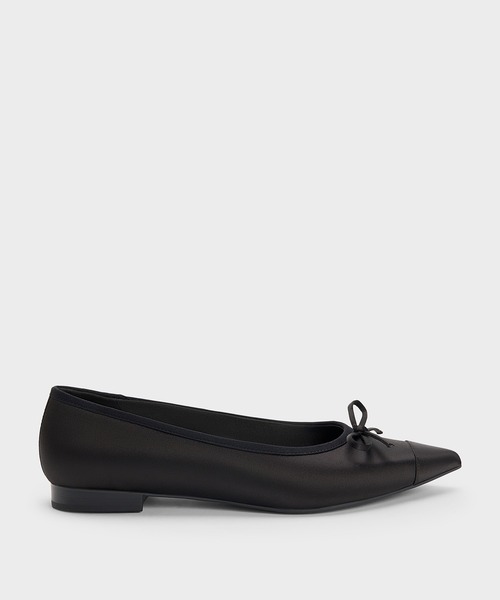 CHARLES & KEITH(チャールズ & キース)の「Briella ブリエラ サテンキャップトゥ フラット(バレエシューズ・レディース・ブラック系その他2/クリーム・25cm/24.5cm/23.5cm/23cm/22.5cm/25.5cm)」の1枚目の写真