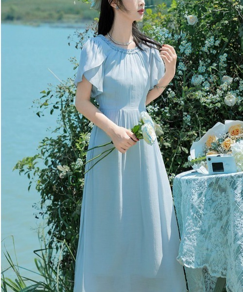 LUCPY（ラクピー）の「ウエストリボンフレアスリーブロングワンピース（ワンピース・レディース・エメラルド・X-LARGE/LARGE/MEDIUM/SMALL）」の3枚目の写真