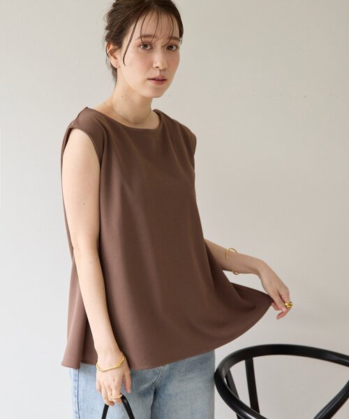 DISCOAT(ディスコート)の「【Noka/WEB限定】カットジョーゼットプレートTシャツ(Tシャツ/カットソー・レディース・モカ/ブラック/オフホワイト・FREE)」の1枚目の写真