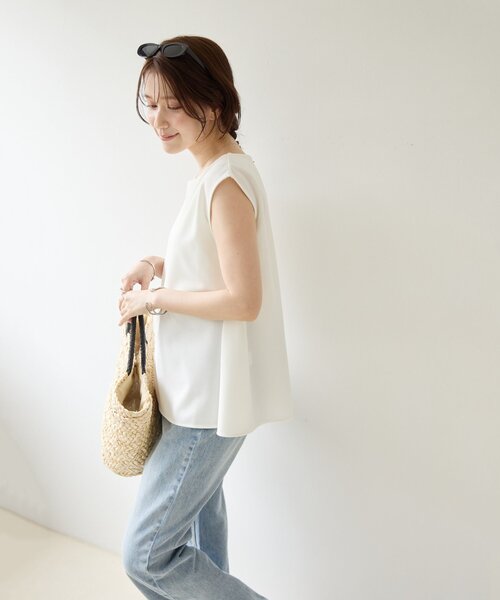 DISCOAT(ディスコート)の「【Noka/WEB限定】カットジョーゼットプレートTシャツ(Tシャツ/カットソー・レディース・モカ/ブラック/オフホワイト・FREE)」の7枚目の写真