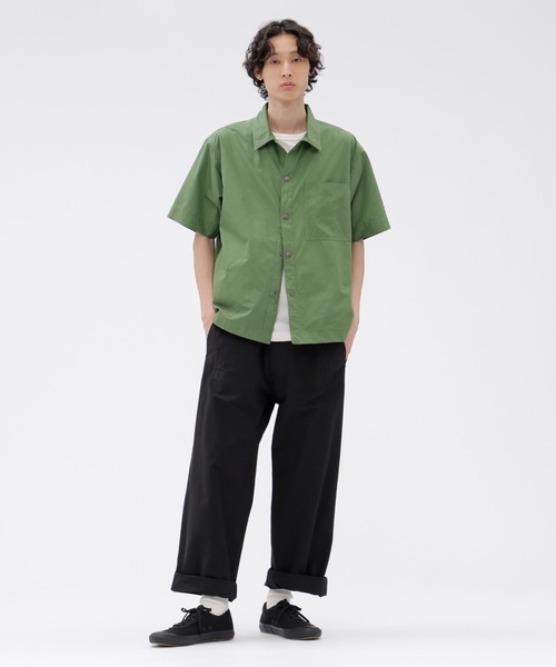 MHL.(エムエイチエル)の「COTTON NYLON VOILE(シャツ/ブラウス・メンズ・チャコール/グリーン・SMALL/MEDIUM/LARGE)」の4枚目の写真
