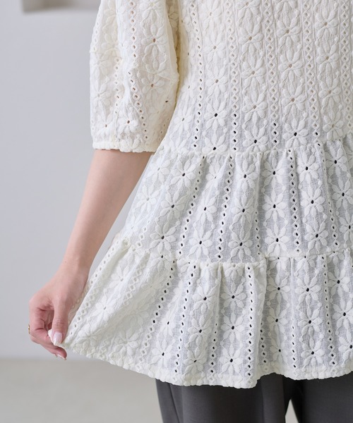 apres jour clair(アプレジュールクレア)の「【apres jour clair】フラワーレースティアードプルオーバー(Tシャツ/カットソー・レディース・ブラック/ベージュ/アイボリー・X-LARGE/フリー)」の10枚目の写真