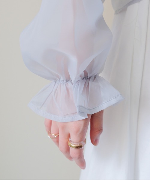 DOLLUPOOPS(ドールアップウップス)の「Sheer Gather Ribbon Blouse(シアーギャザーリボンブラウス)(シャツ/ブラウス・レディース・ライトグレー/ブラック・FREE)」の10枚目の写真