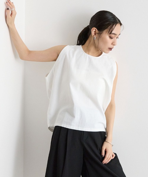 STELLA FISH（ステラフィッシュ）の「変形ショルダーノースリーブトップス（Tシャツ/カットソー・レディース・ブラック/オフホワイト/ベージュ・FREE）」の2枚目の写真