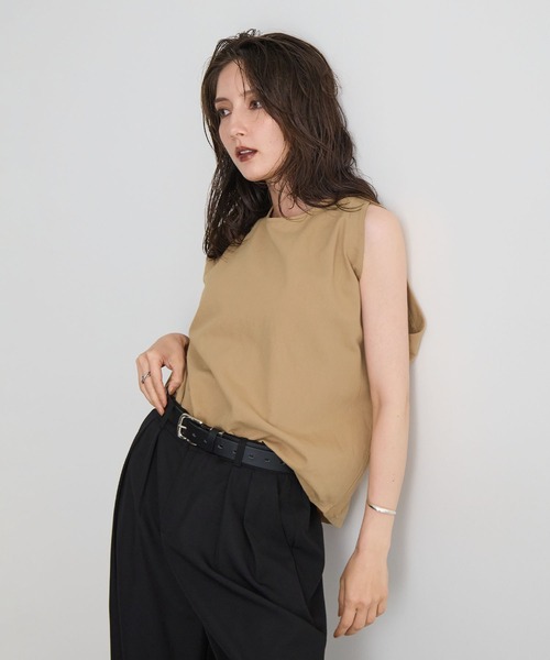 STELLA FISH（ステラフィッシュ）の「変形ショルダーノースリーブトップス（Tシャツ/カットソー・レディース・ブラック/オフホワイト/ベージュ・FREE）」の16枚目の写真