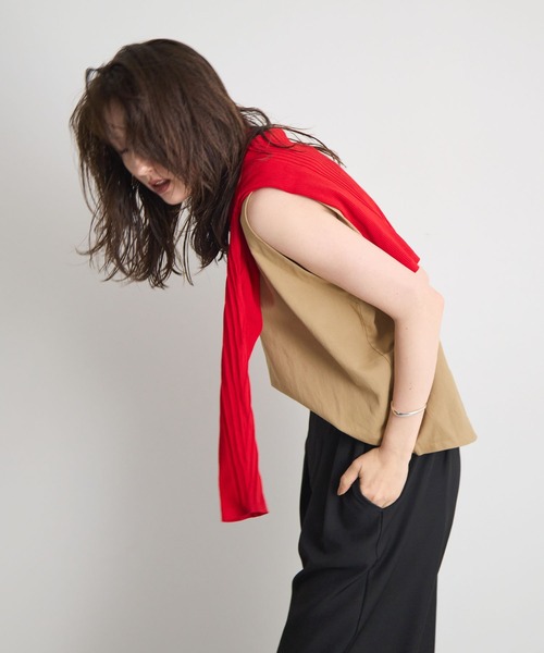 STELLA FISH（ステラフィッシュ）の「変形ショルダーノースリーブトップス（Tシャツ/カットソー・レディース・ブラック/オフホワイト/ベージュ・FREE）」の19枚目の写真