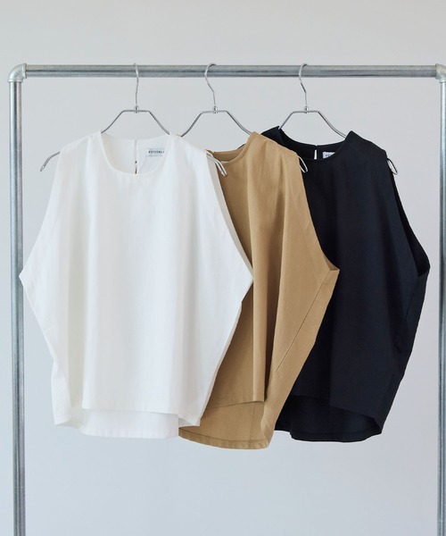 STELLA FISH（ステラフィッシュ）の「変形ショルダーノースリーブトップス（Tシャツ/カットソー・レディース・ブラック/オフホワイト/ベージュ・FREE）」の6枚目の写真