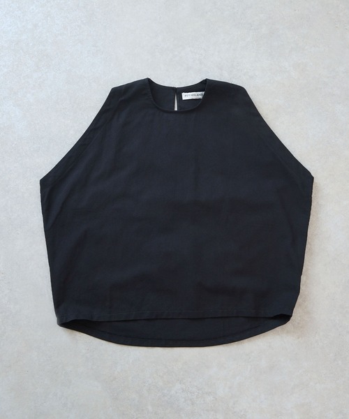 STELLA FISH（ステラフィッシュ）の「変形ショルダーノースリーブトップス（Tシャツ/カットソー・レディース・ブラック/オフホワイト/ベージュ・FREE）」の11枚目の写真
