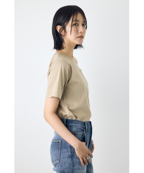 AZUL by moussy（アズールバイマウジー）の「【サイズ,身長別画像あり】【接触冷感】ひんやり♪クールタッチワンショルダーカットトップス　夏服　春服（Tシャツ/カットソー・レディース・ライトブラック/オフホワイト/ベージュ/ライトブルー・MEDIUM/SMALL）」の7枚目の写真