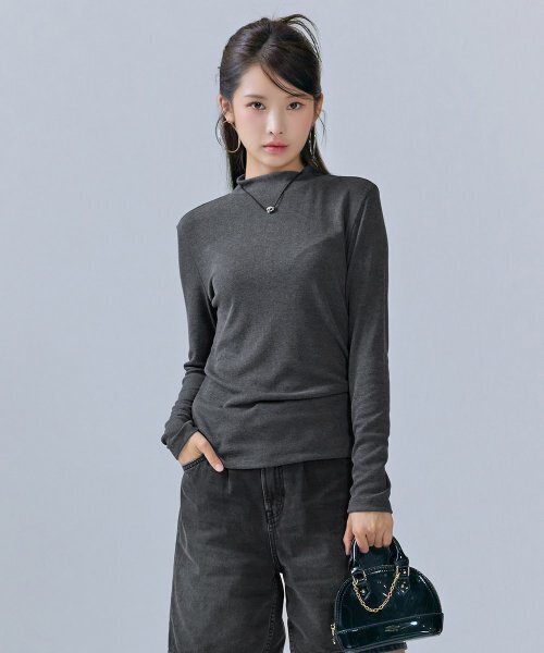 CHASECULT（チェイスカルト）の「女性ベーシックハーフネックTシャツ-CFZG5152C0L（Tシャツ/カットソー・レディース・チャコールグレー・95/85/90）」の5枚目の写真