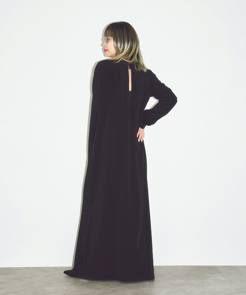 CITYSHOP（シティーショップ）の「《追加》VELVET LEAN KAFTAN DRESS：ワンピース（ワンピース・レディース・ベージュ/ブラック・36/38）」の18枚目の写真